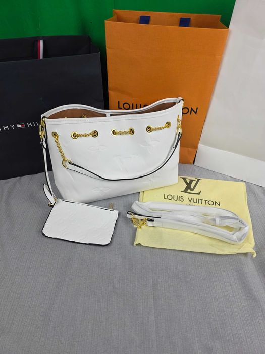 Torebka damska torba Louis Vuitton kolory lv średnia z saszetką premium