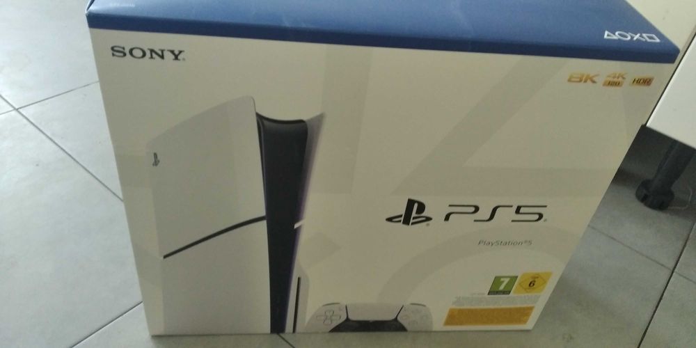 Vendo caixa vazia para ps5 ,