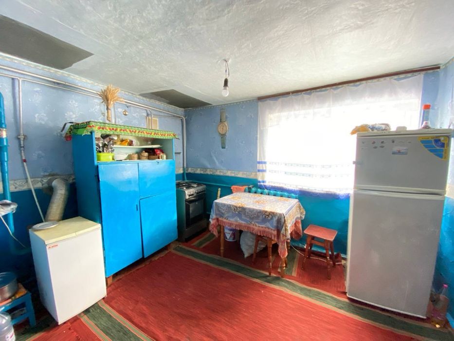 Продам гарний будинок,центр села