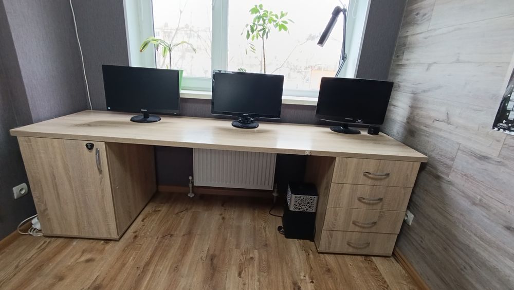 Стіл письмовий 2.4м