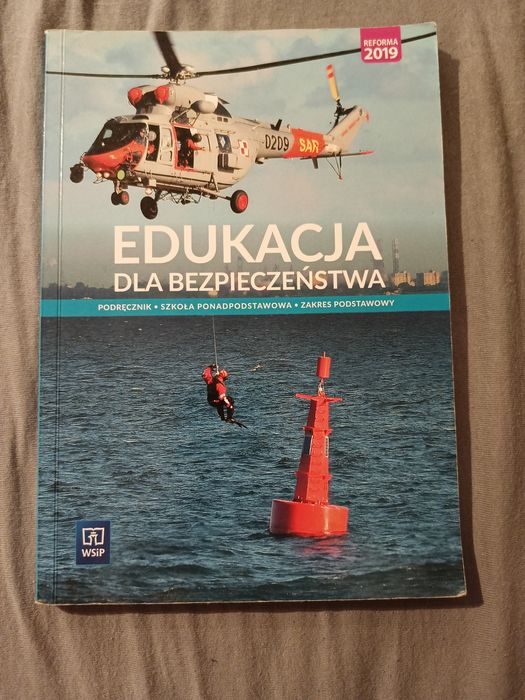 Sprzedam książkę do EDB do pierwszej klasy technikum liceum