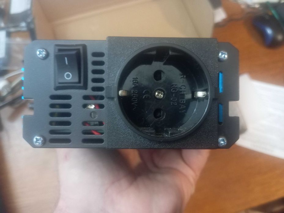 Інвектор TATALIKEN (перетворювач напруги з 12 V на 220V)