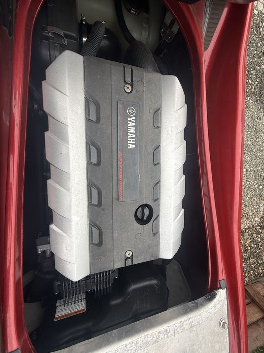 Skuter wodny Yamaha Waverunner Cruiser SHO 210HP z przyczepa Zamiana