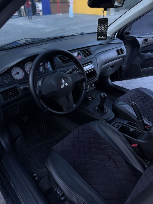 Mitsubishi lancer 9