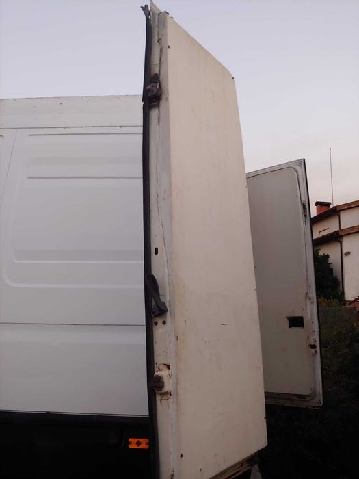 Iveco 65C15. FECH.FRIGORIFICO.Troco por uma van de categoria B ou suas sugestões.