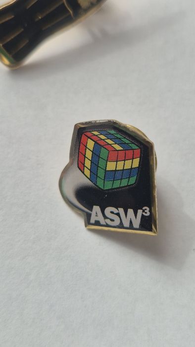 Pin przypinka kostka Rubika