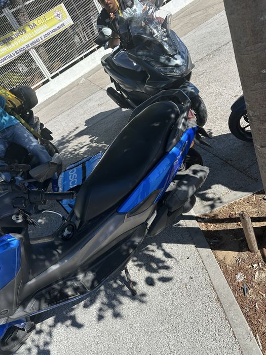 Moto nmax  yamaha