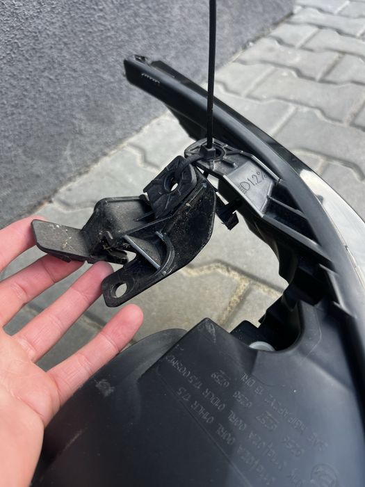 Lampa przednia lewa range rover sport