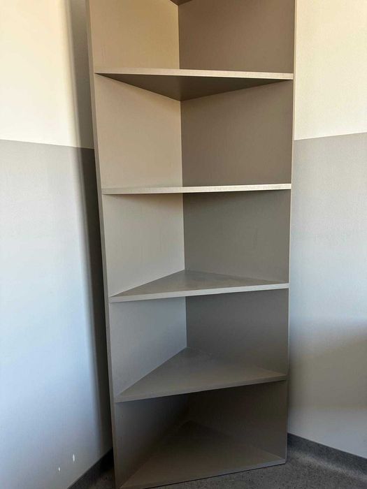 Meble młodzieżowe VOX - Szafy, biurko, komoda, łóżko, materac.