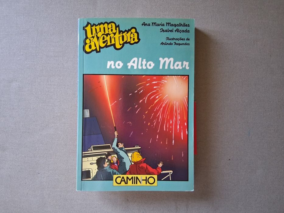 Livro "Uma Aventura no Alto Mar"