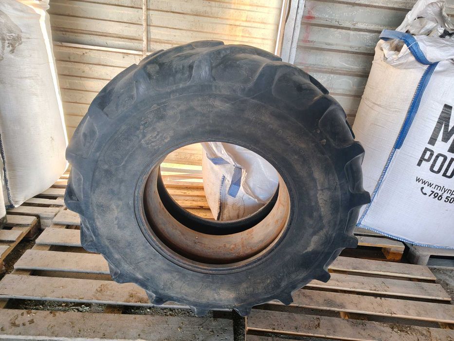 Opona dętkowa 16.9 R24