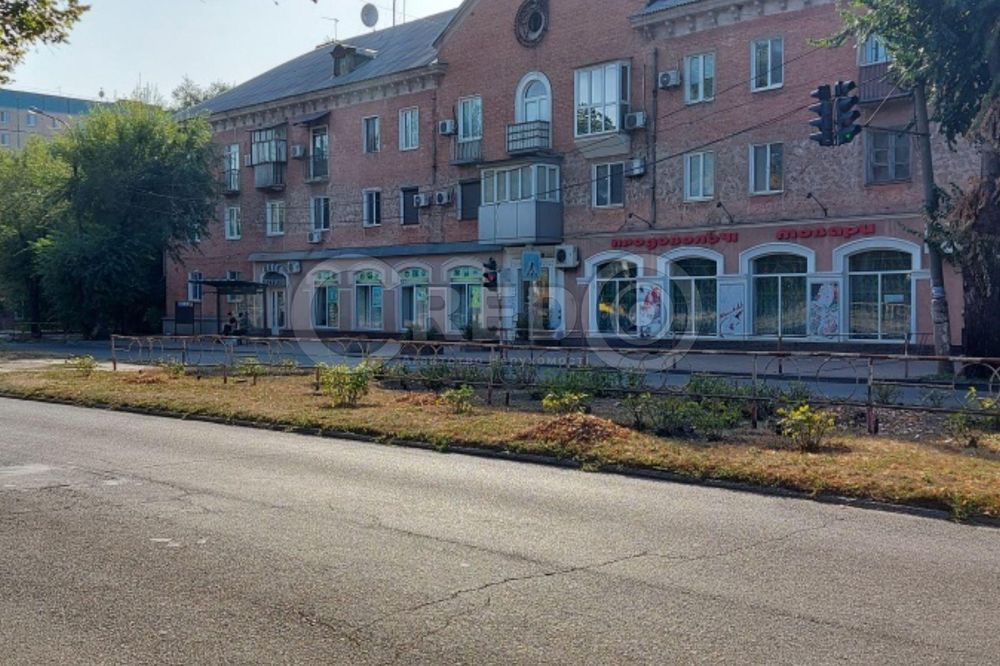 Продаж магазину на Карачунах вул. Алмазна, 4