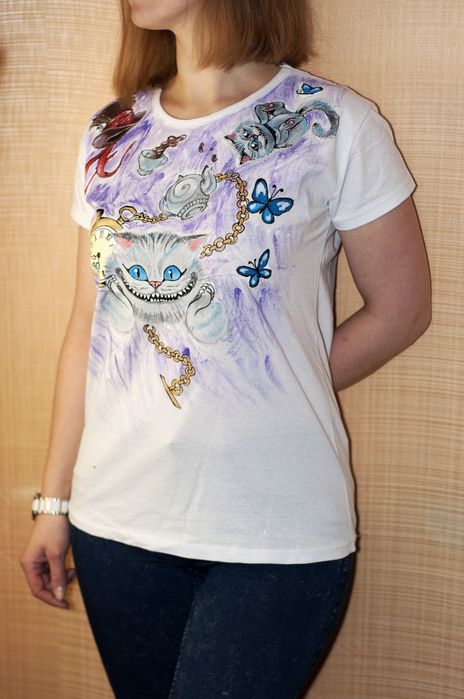 Роспись одежды, сумок, масок. Роспись красками.