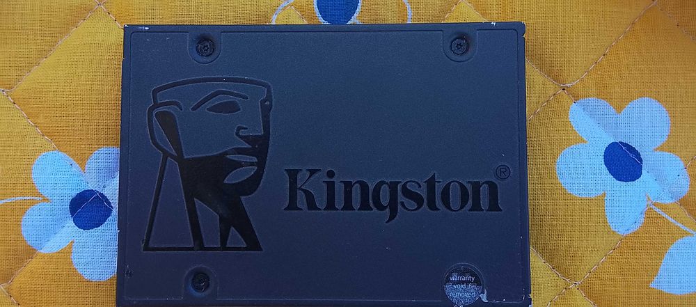 Disco SSD Kingston 240GB e caixa externa USB