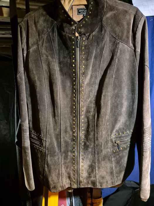 одяг  із замші куртки і  штани  шорти