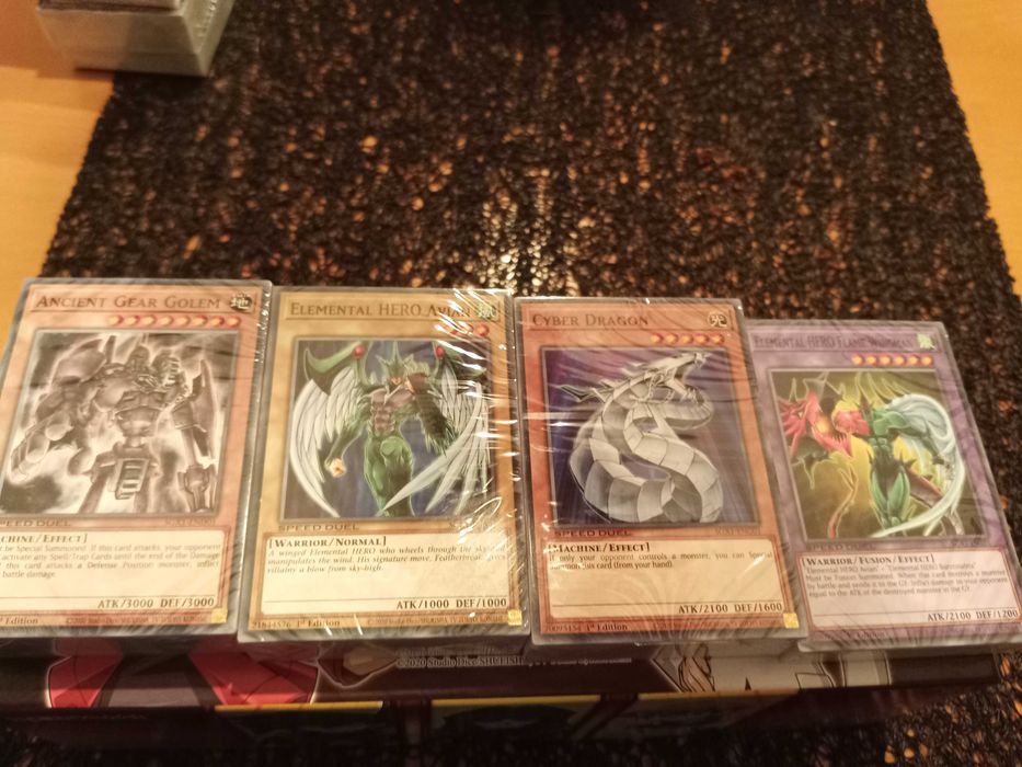 Yu-Gi-Oh! Speed Duel GX: Duel Academy - 8 Decks Selados + 4 Playmats