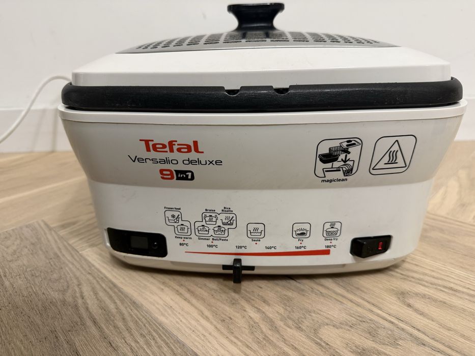 Tefal Versalio Frytkownica trafycyjna FR4950 9w1