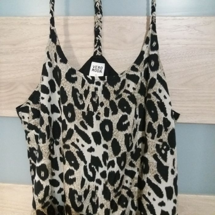 Sukienka sexy wzór zwierzęcy XL Vero Moda