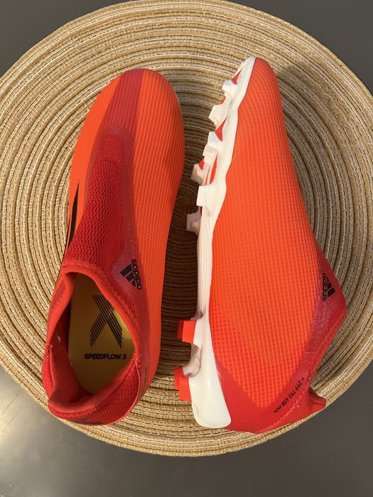 Продам футбольні сороконіжки та бутси