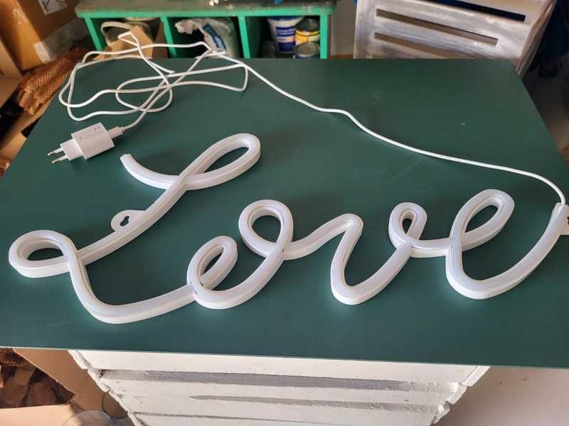 Napis Love neon - ślub