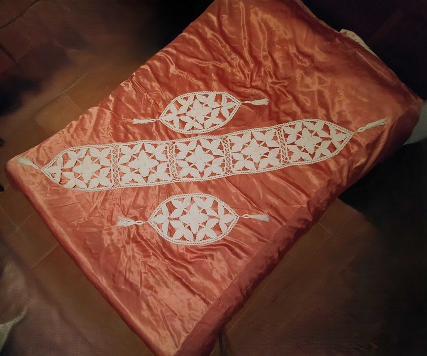 Vintage handmade crochet bedspread (Colcha croché/renda feita à mão)
