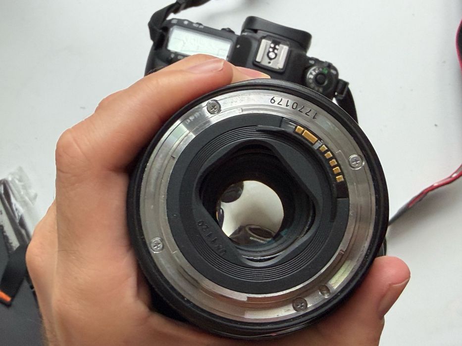 Canon EF 24-105mm f/4.0L IS USM - ідеальний стан