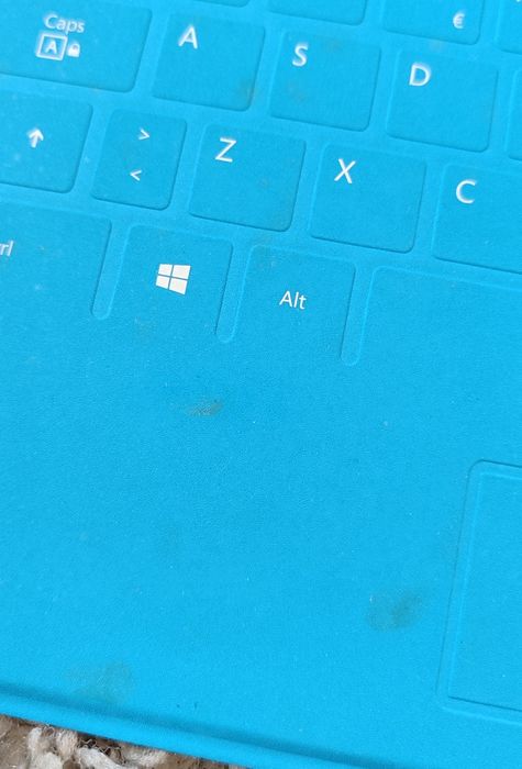 Microsoft Surface RT+ teclado tátil + adaptador vga .