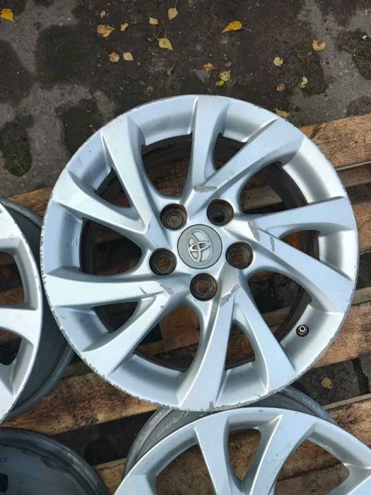 FELGI Aluminiowe Toyota Oryginalne R16 6.5x16 5x114.3 et45