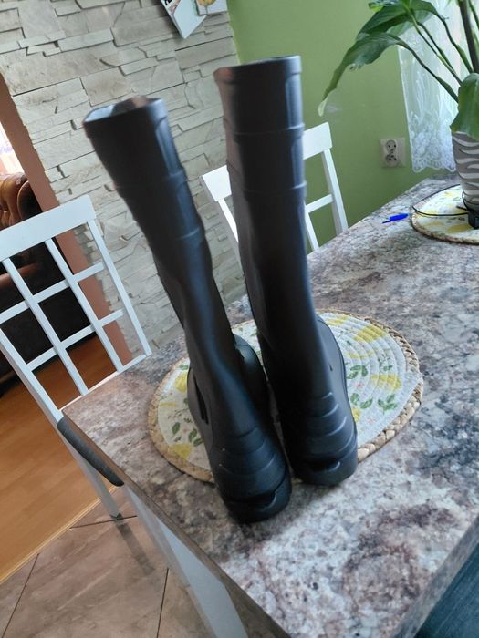 Wodoodporne Kalosze gumowe firma Veltuff.