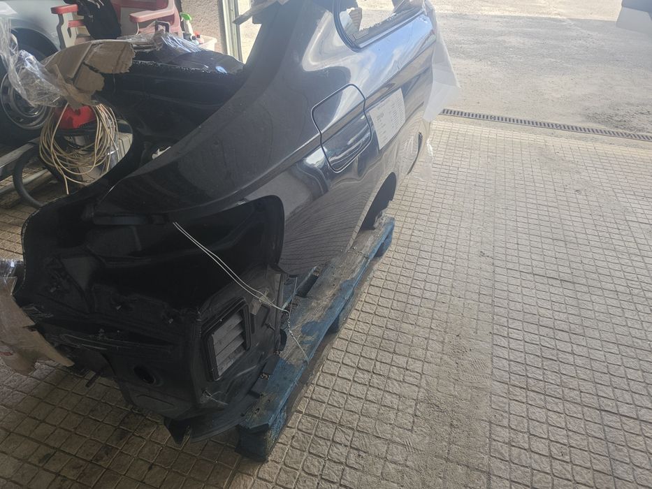 llharga BMW F22 e F87