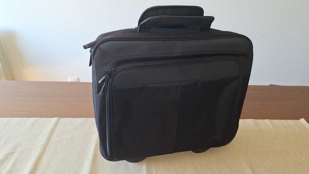 Trolley para laptop de até 18 polegadas