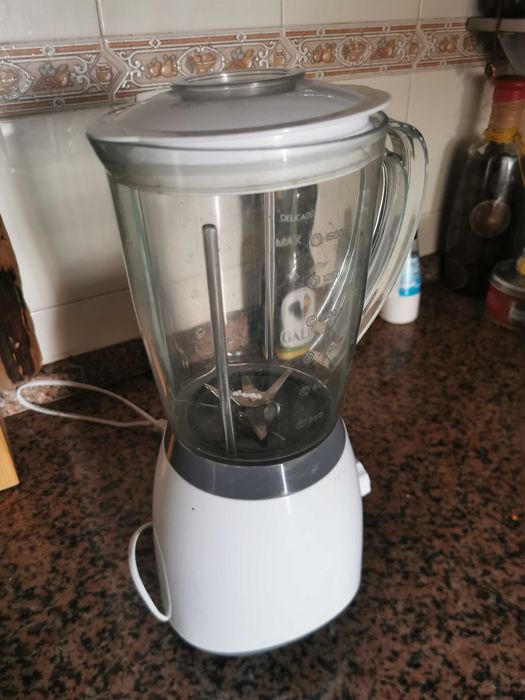 Liquidificador kunf semi novo