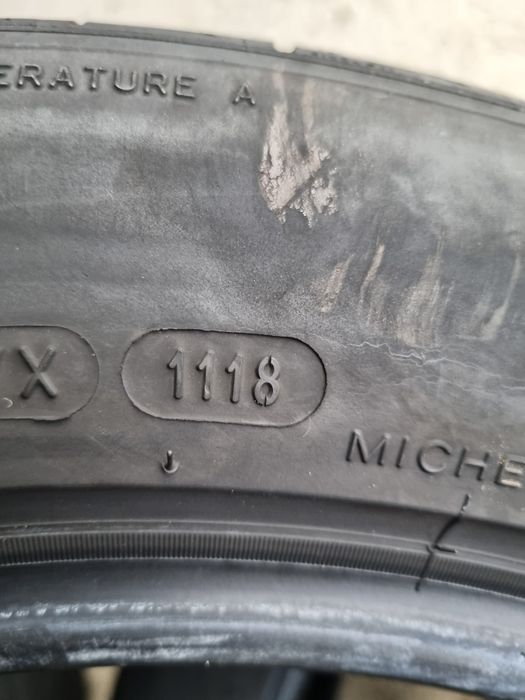 Шини Резина 235.50.17 Michelin Пара