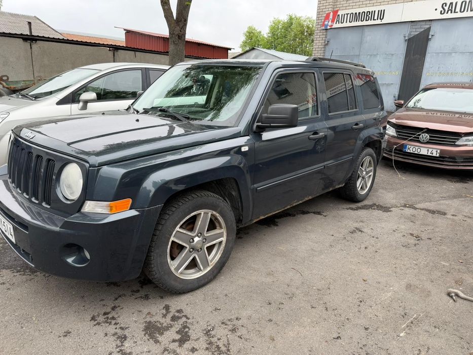 Jeep Patriot для військових