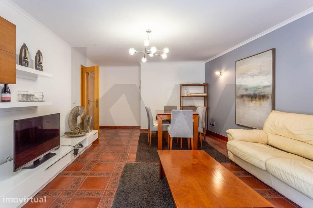 Arrendamento | Aluguer Apartamento T2 com 90m2 + terraço 70m2 + garage