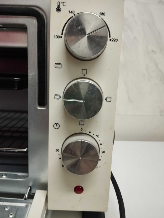 Forno elétrico branco