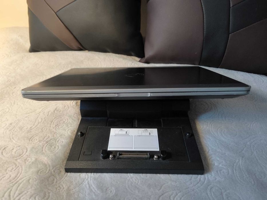 Dell Latitude 13.3' Core i5 3.30 GHz USB 3.0 SSD HDMI  Stacja Dokujaca 16 GB RAM