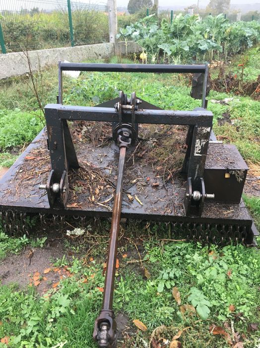 Capinadeira florestal cancela