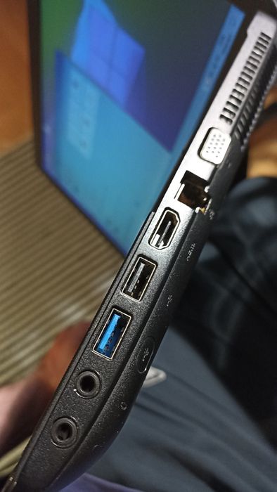 Portátil Toshiba 15,6 LED