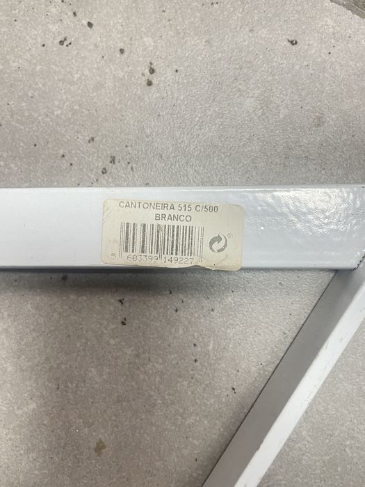 Suporte de prateleira grande de ferro