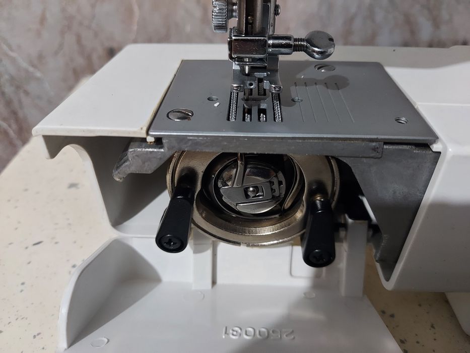 швейная машинка.швейна машина