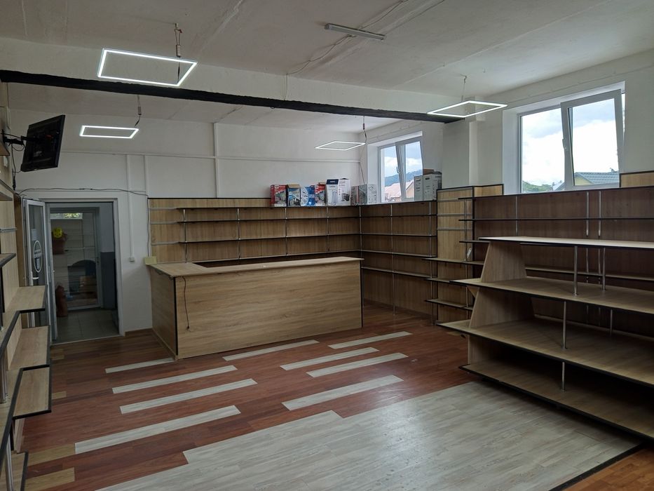 ОРЕНДА -ПРОДАЖ КОМЕРЦІЙНОГО приміщення,центр,ринок, 50м2.