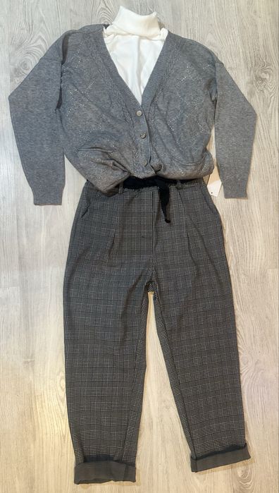 Nowa cena !!! Sweterek rozpinany rozmiar L/XL kolor szary z cyrkoniami