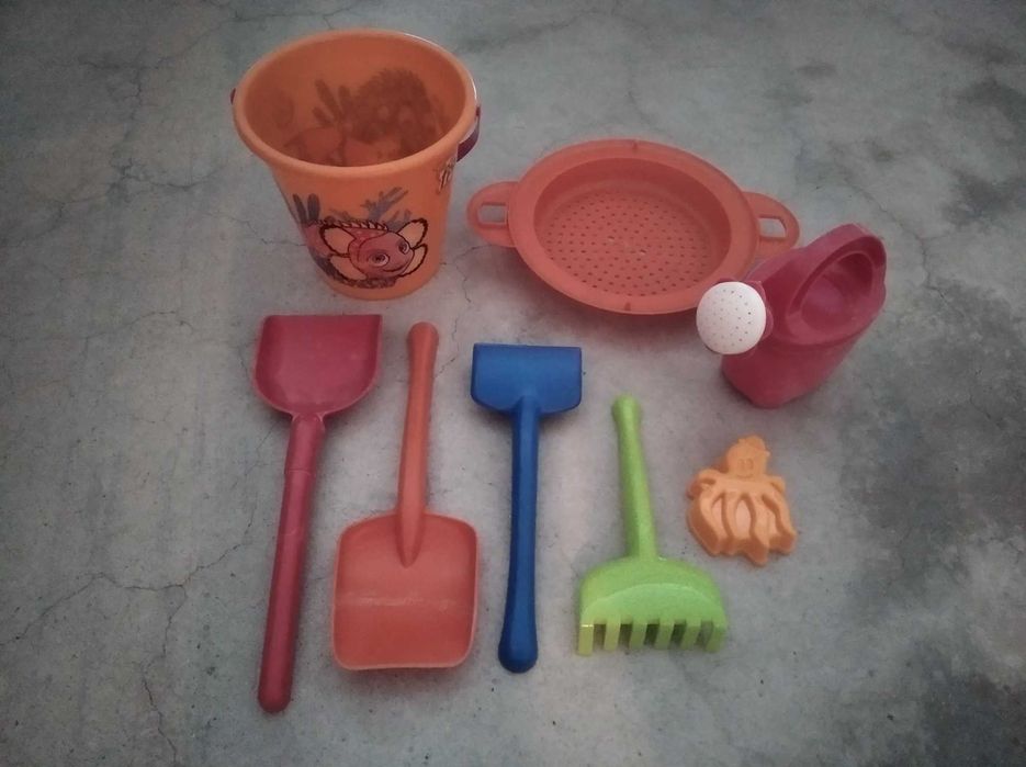 Conjuntos de brinquedos / jogos de praia 10+ peças