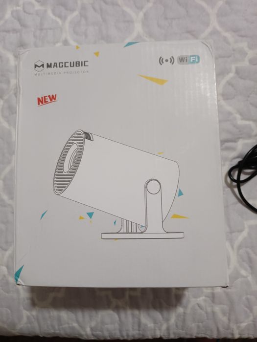 Projector novo modelo Magcubic