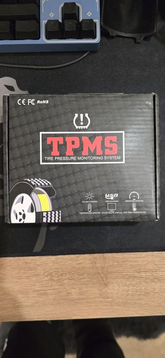 Система контролю тиску в шинах TPMS із сонячною батареєю