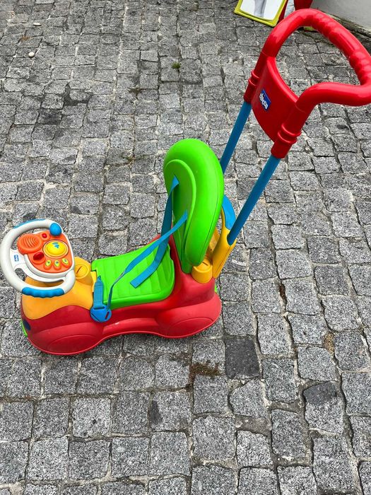 Carro Chicco 4 em 1 evolutivo