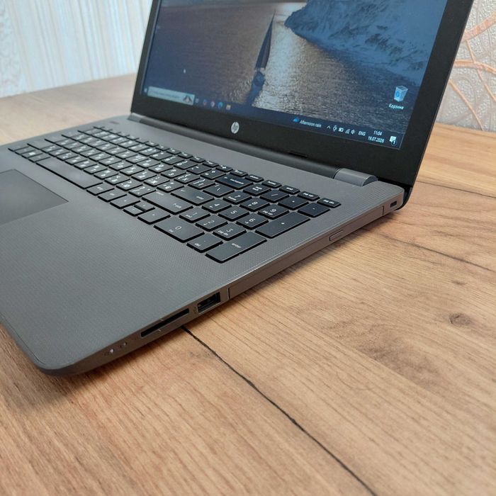 Ноутбук HP 250 G6 15.6" Intel Core i3-7020U DDR4 8Gb SSD 128Gb+HDD 500Gb