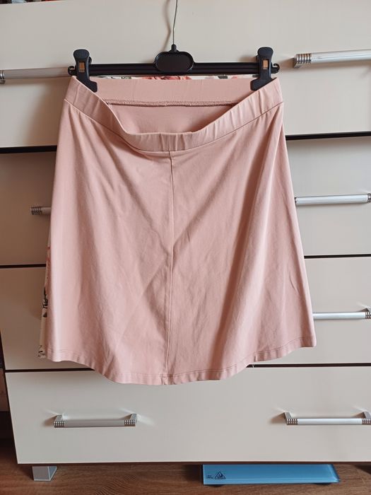 Damska spódnica Bershka