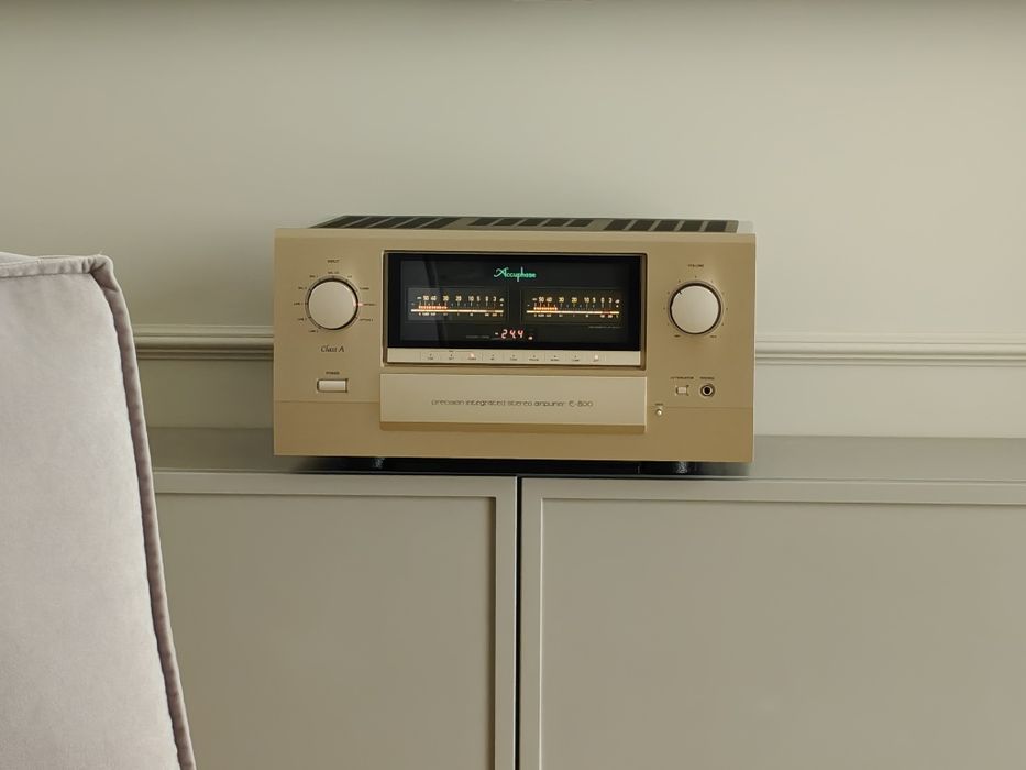 Accuphase E800 - wzmacniacz integra